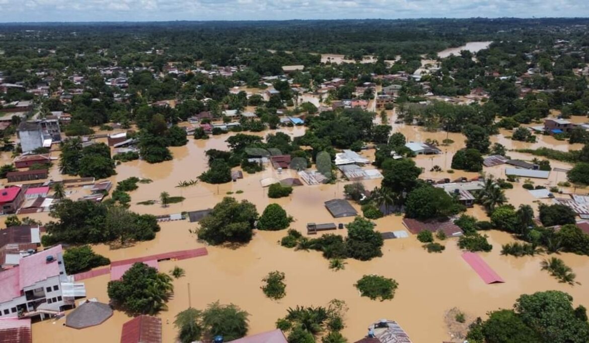 ¡Urge rectoría para enfrentar inundaciones!