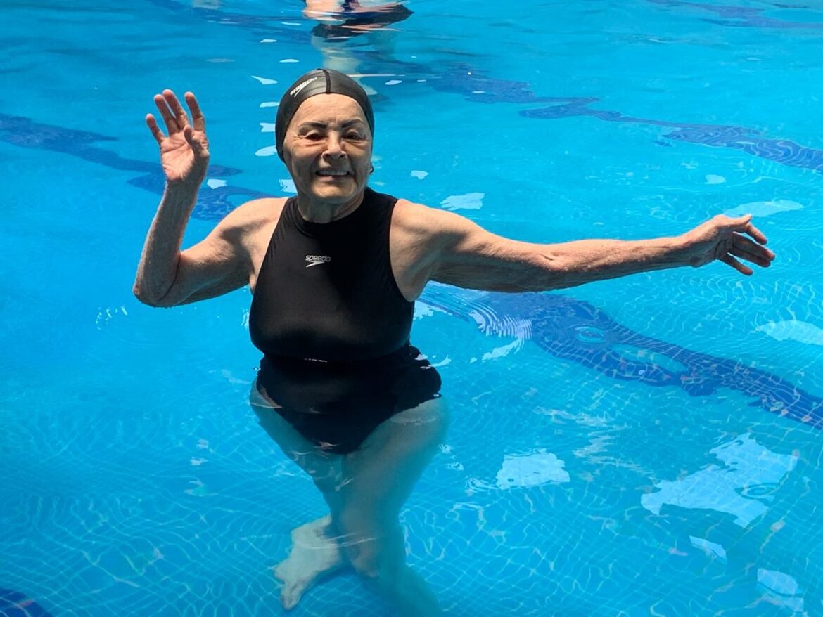 Doña Argerie Tinoco: “Los ejercicios en el agua han sido mi salvación”