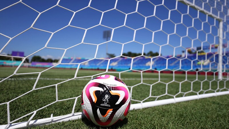 Futbol nacional: una obra teatral en cinco actos