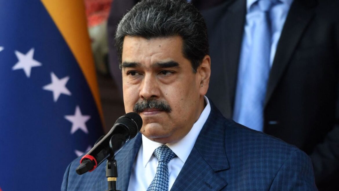Maduro pide a venezolanos abandonar ya Estados Unidos