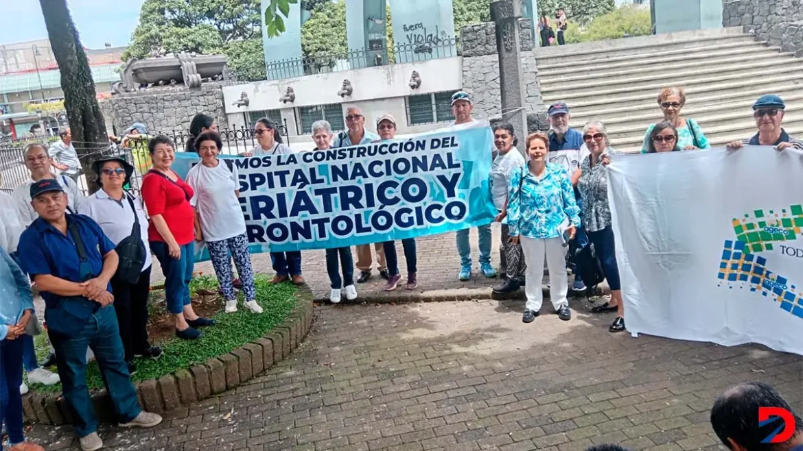 Claman por la construcción de un nuevo hospital geriátrico