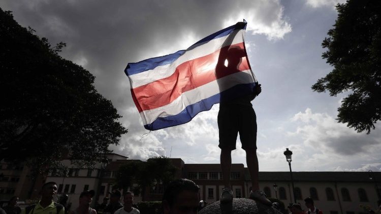 El poder sin límites y la tentación autoritaria  en Costa Rica