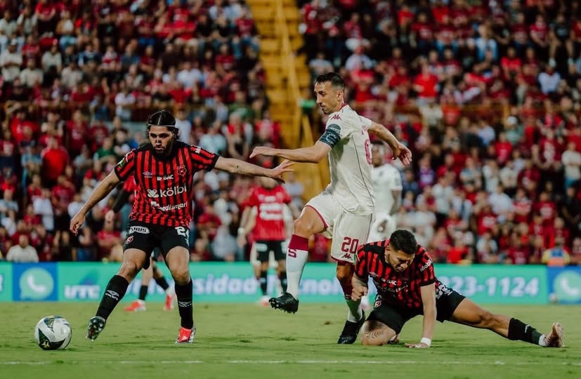 Saprissa le echó una palada más a la tumba de la Liga
