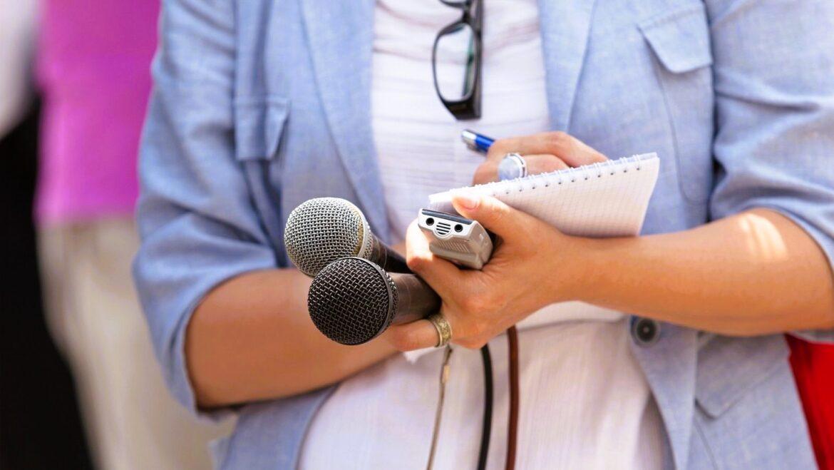 Periodistas y otras comunicadoras siguen expuestas a violencia laboral