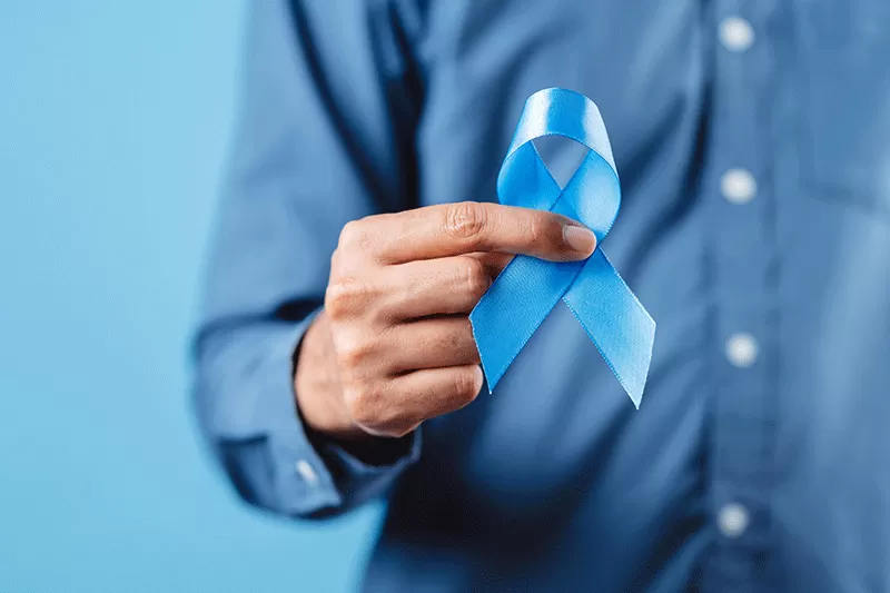 Tico con corona: padece cáncer o «trancado» de la orina»