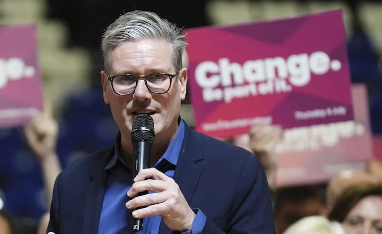 Keir Starmer dimite como líder laborista en Reino Unido