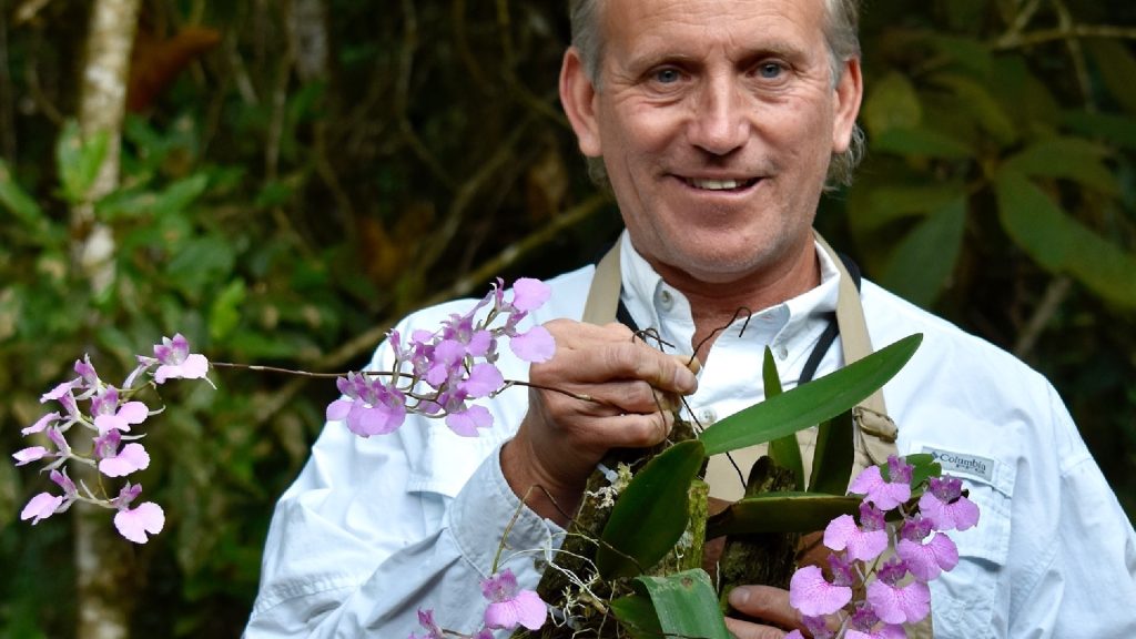 La asombrosa y hermosa misión para salvar las orquídeas más raras del mundo.